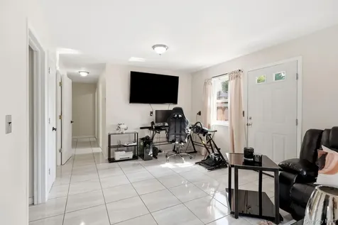 10 Carman Boulevard Massapequa NY 11758