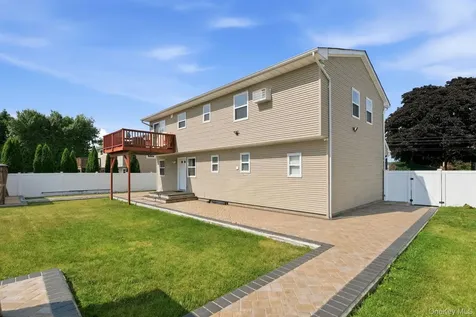 10 Carman Boulevard Massapequa NY 11758
