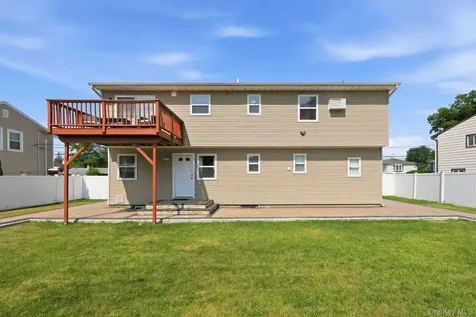 10 Carman Boulevard Massapequa NY 11758