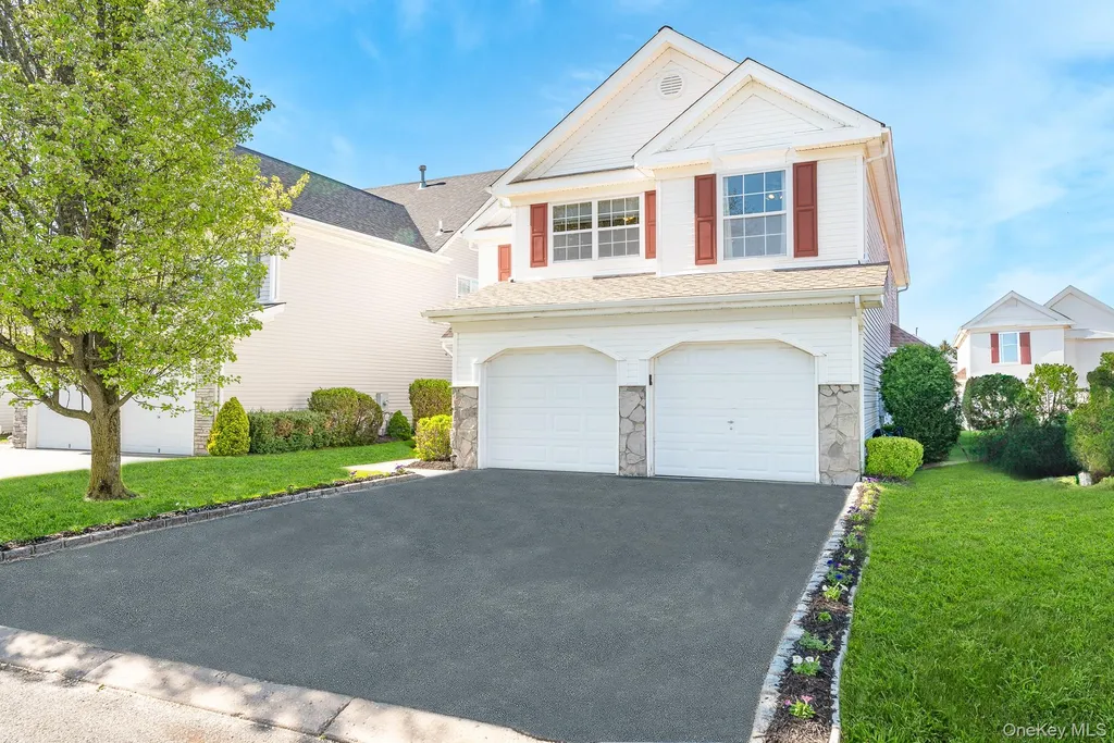 15 Sophia Drive Middle Island NY 11953