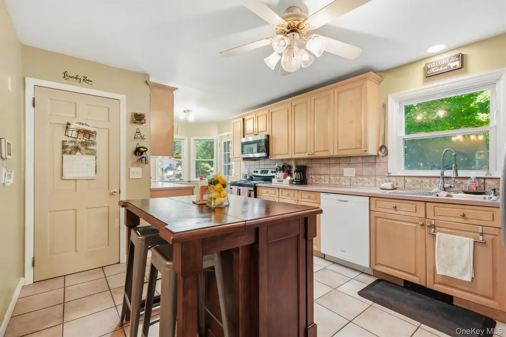 19 Lincoln Road Putnam Valley NY 10579