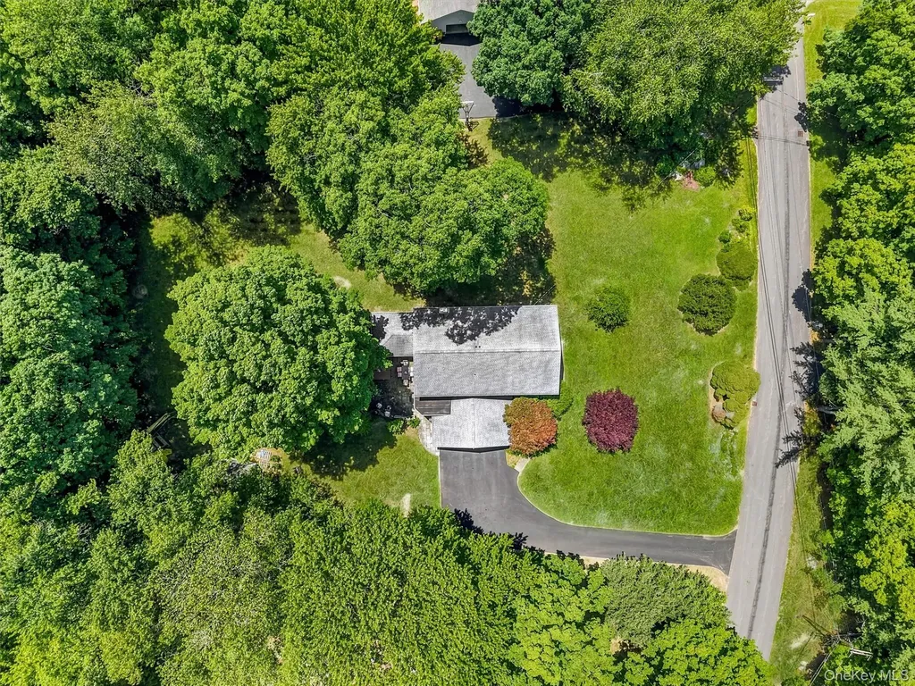 19 Lincoln Road Putnam Valley NY 10579