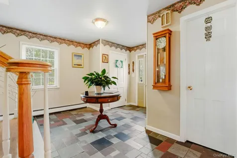 19 Lincoln Road Putnam Valley NY 10579