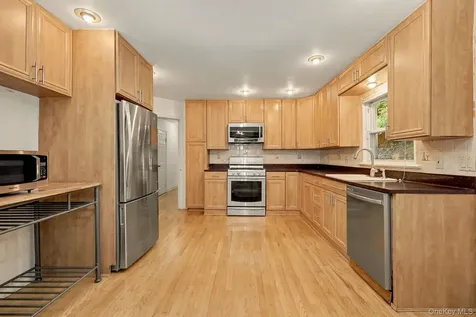 26 Midvale Road Hartsdale NY 10530