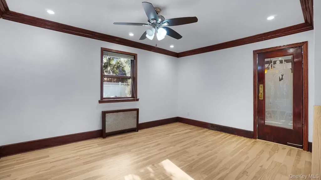 22 Parkwold Drive E Valley Stream NY 11580