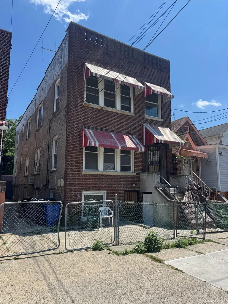 2810 Sexton Place Bronx NY 10469