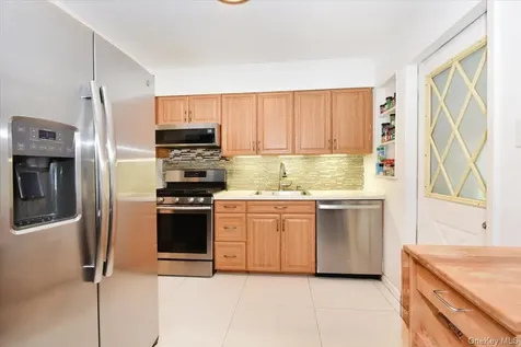 2 Ford Drive W Massapequa NY 11758