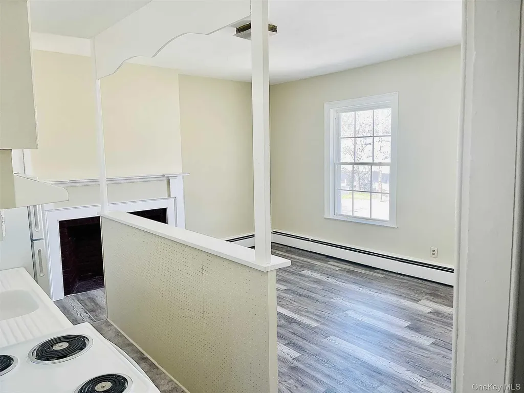1612 Main Street Pleasant Valley NY 12569