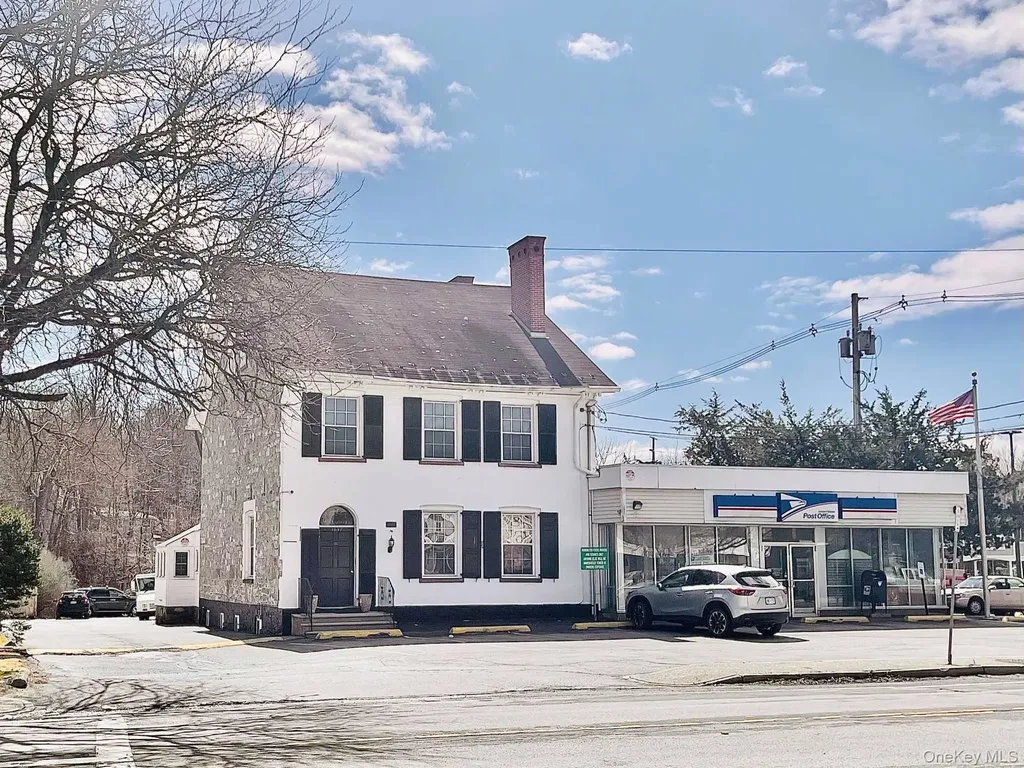 1612 Main Street Pleasant Valley NY 12569