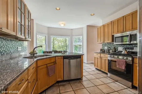 37 Post Lane Mamaroneck NY 10543