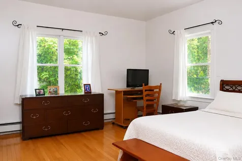 37 Post Lane Mamaroneck NY 10543