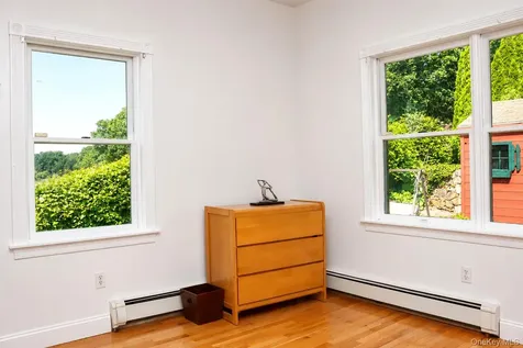 37 Post Lane Mamaroneck NY 10543
