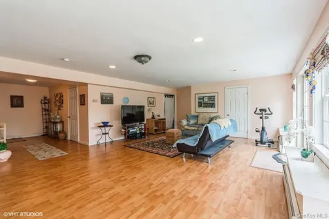 37 Post Lane Mamaroneck NY 10543
