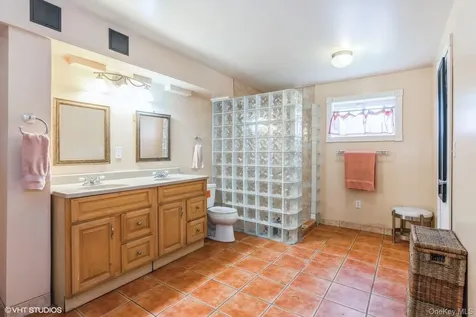 37 Post Lane Mamaroneck NY 10543