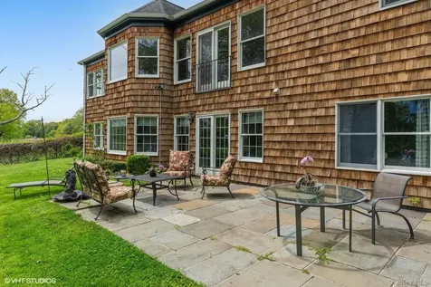37 Post Lane Mamaroneck NY 10543