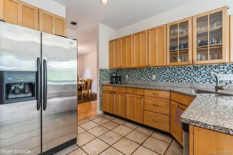 37 Post Lane Mamaroneck NY 10543