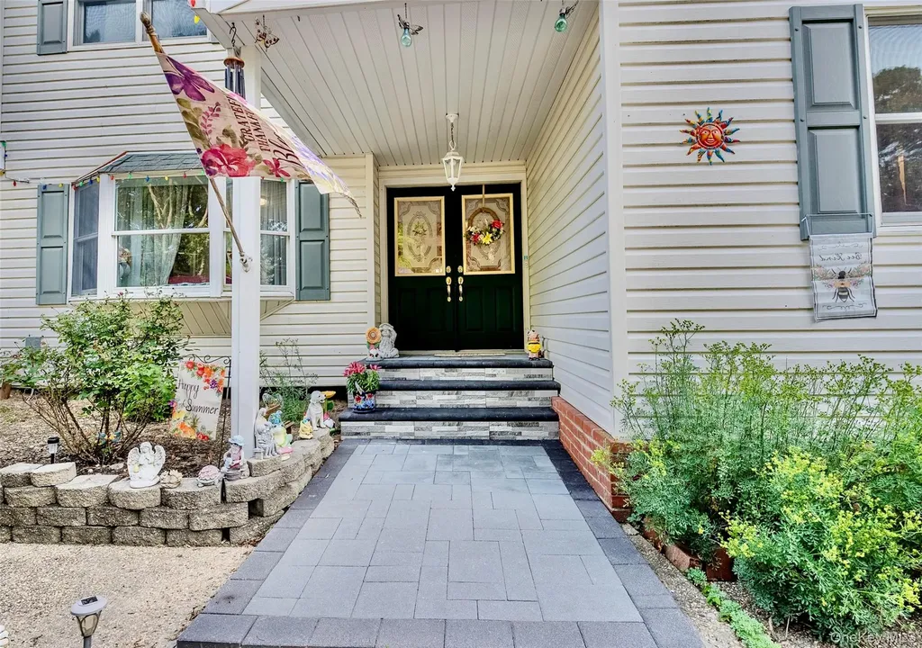 44 S Howell Avenue Farmingville NY 11738