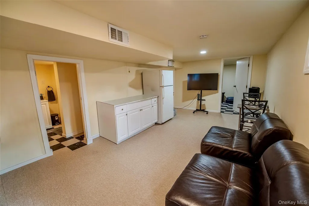 44 S Howell Avenue Farmingville NY 11738