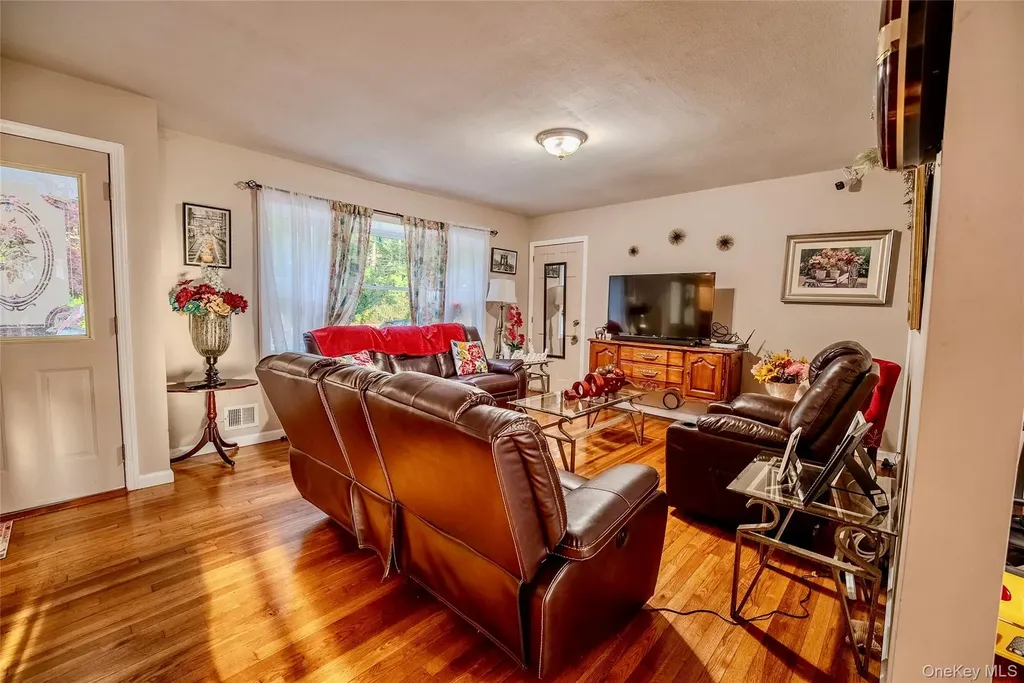 44 S Howell Avenue Farmingville NY 11738