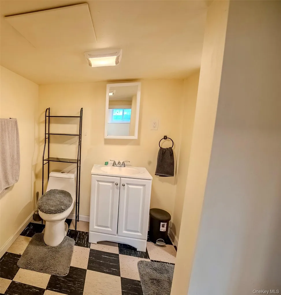 44 S Howell Avenue Farmingville NY 11738