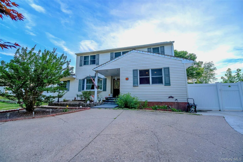 44 S Howell Avenue Farmingville NY 11738