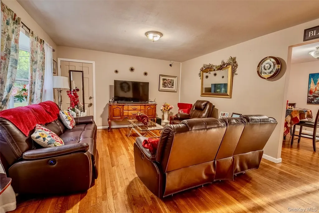 44 S Howell Avenue Farmingville NY 11738