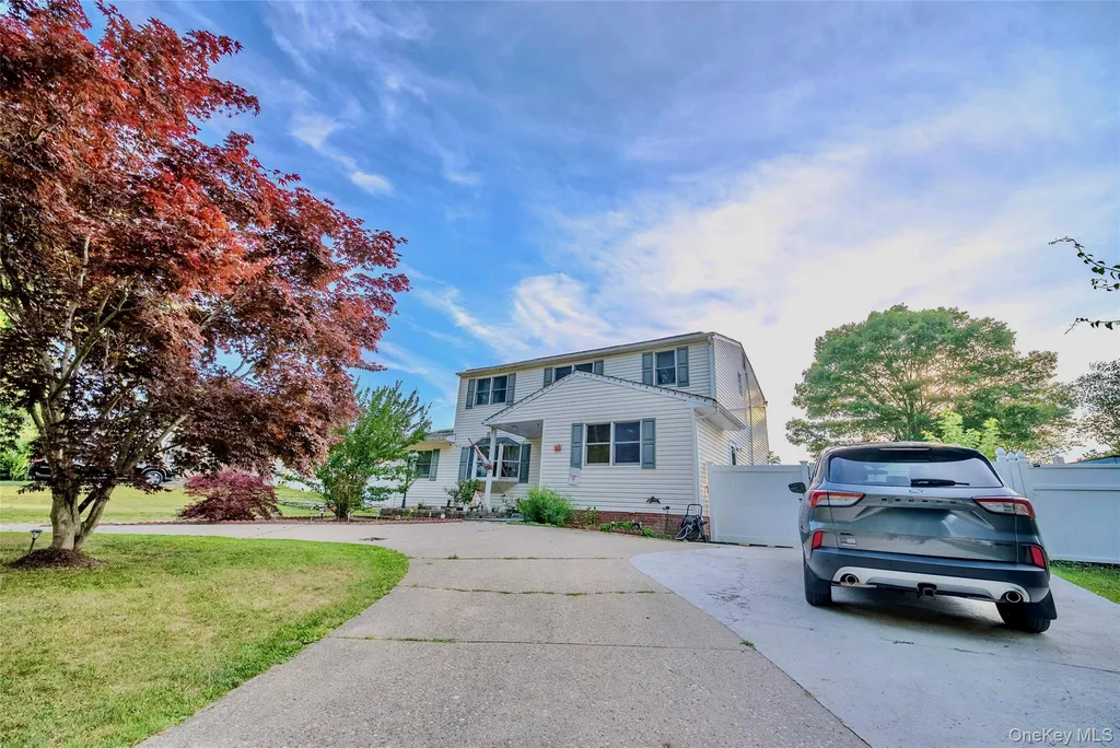 44 S Howell Avenue Farmingville NY 11738