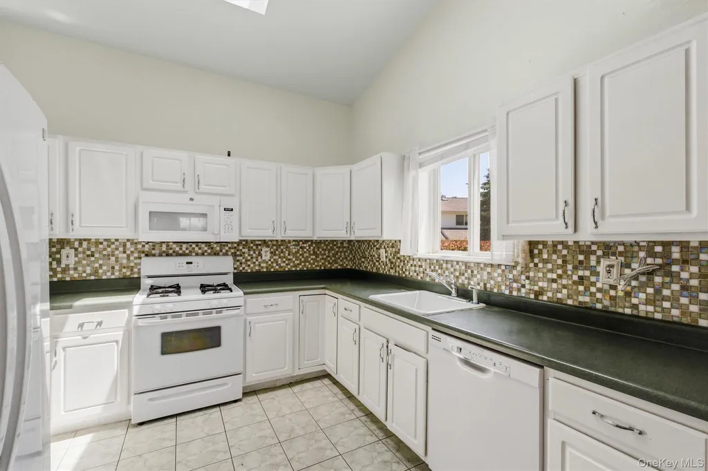 400 Plover Court New Windsor NY 12553