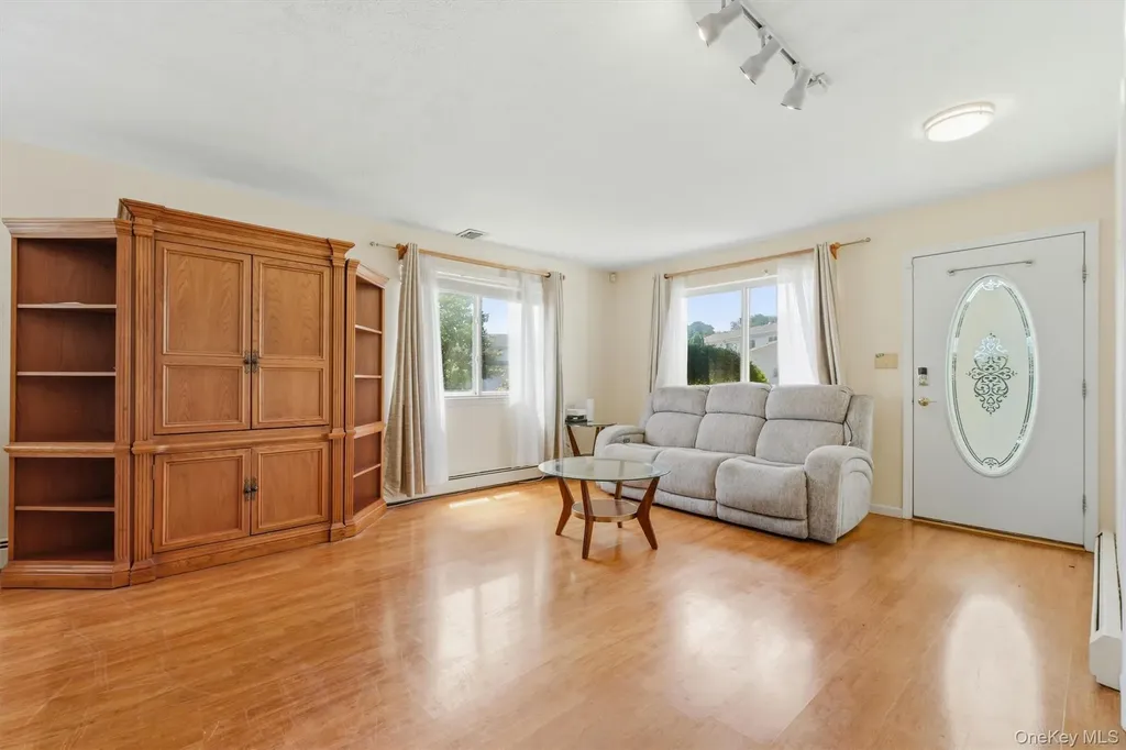 400 Plover Court New Windsor NY 12553