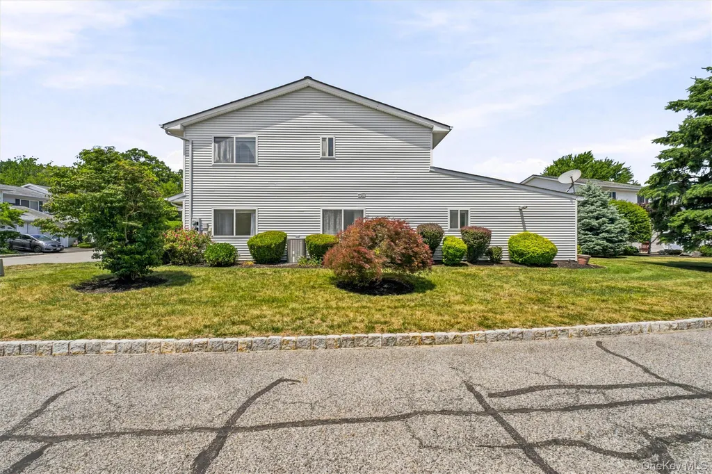 400 Plover Court New Windsor NY 12553
