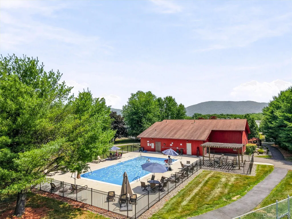 400 Plover Court New Windsor NY 12553