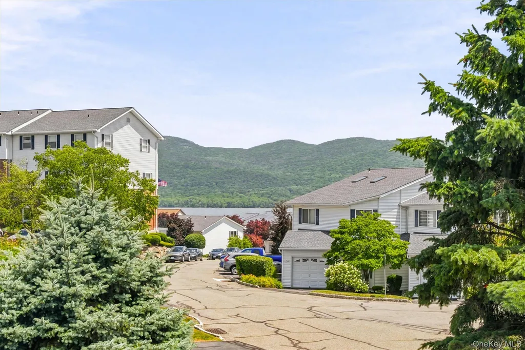 400 Plover Court New Windsor NY 12553