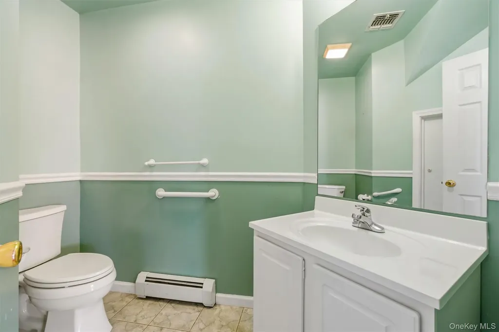 400 Plover Court New Windsor NY 12553