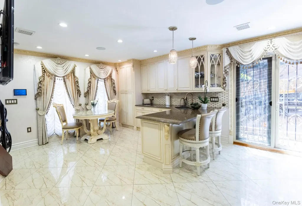 82-20 141st Street Briarwood NY 11435