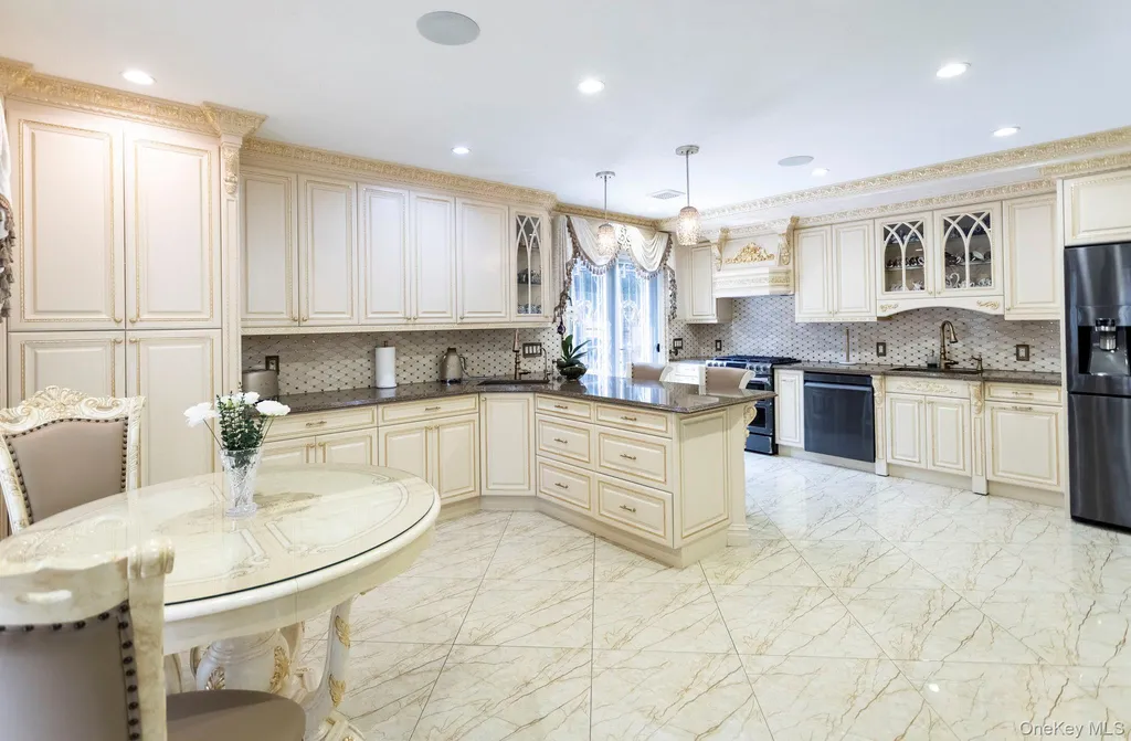 82-20 141st Street Briarwood NY 11435