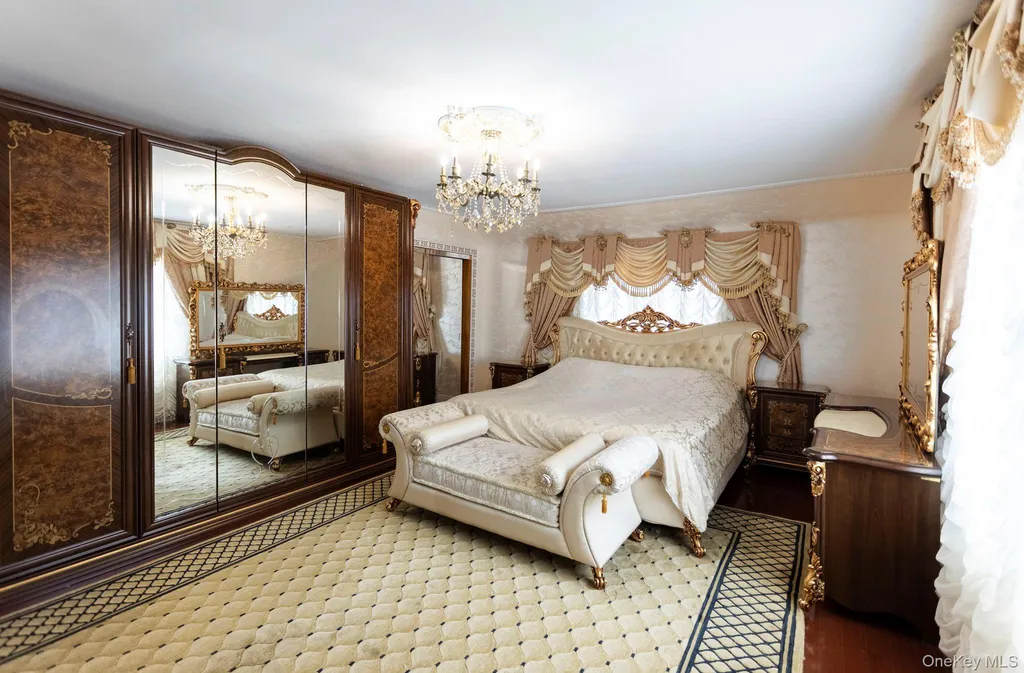 82-20 141st Street Briarwood NY 11435