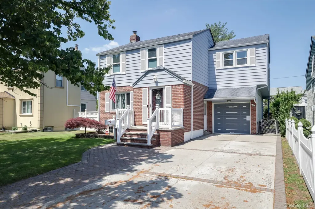 112 Nassau Street Elmont NY 11003