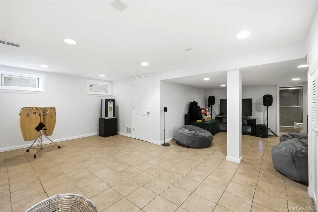 112 Nassau Street Elmont NY 11003