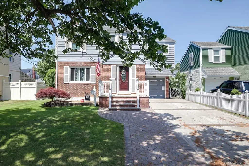 112 Nassau Street Elmont NY 11003