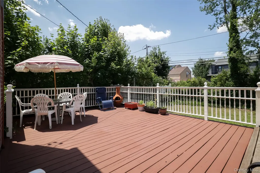112 Nassau Street Elmont NY 11003