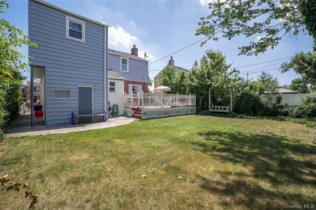 112 Nassau Street Elmont NY 11003