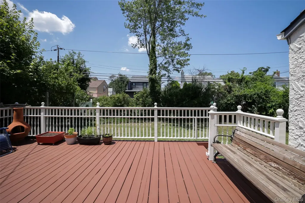 112 Nassau Street Elmont NY 11003