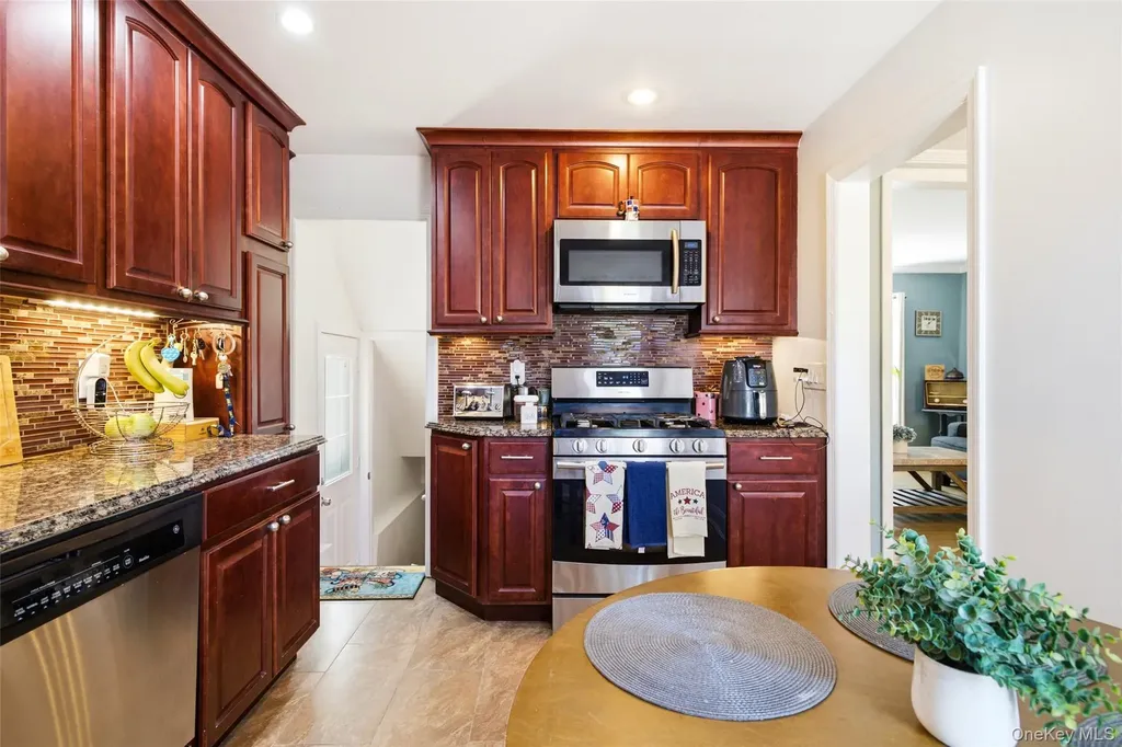 112 Nassau Street Elmont NY 11003