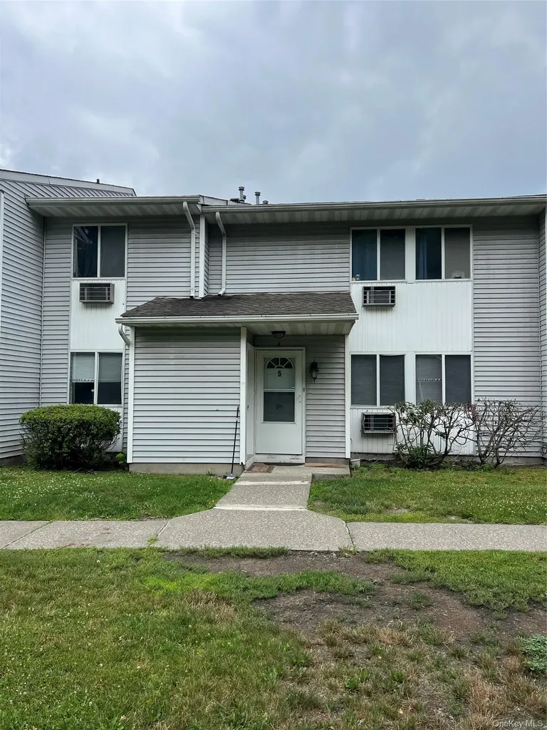 5 Ruth Court Middletown NY 10940