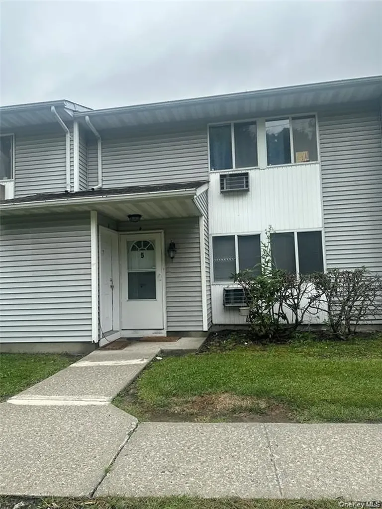 5 Ruth Court Middletown NY 10940