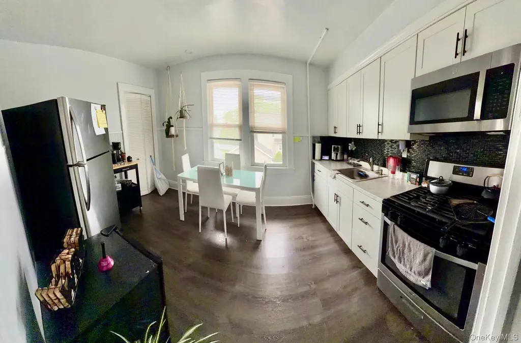 46 E Melrose Street Valley Stream NY 11580