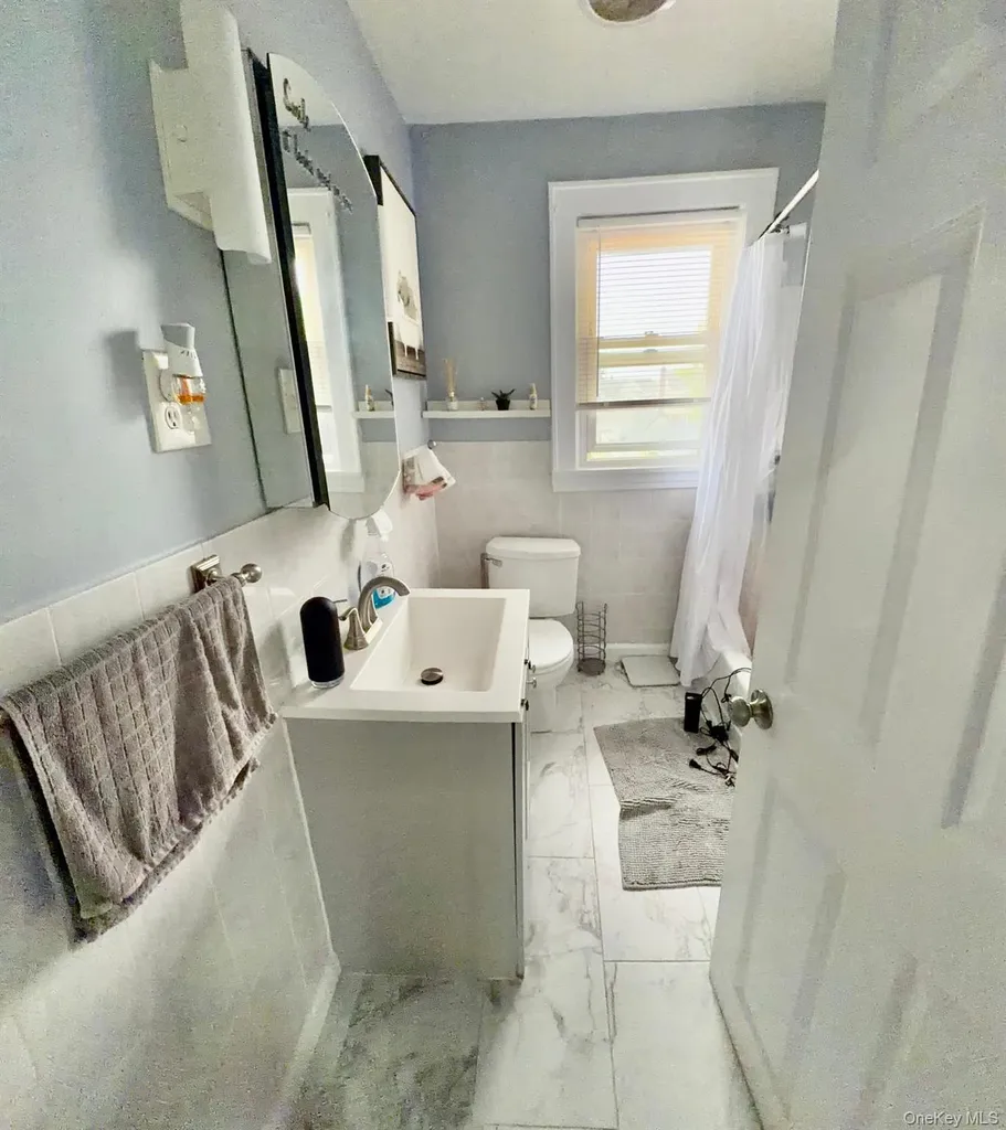 46 E Melrose Street Valley Stream NY 11580