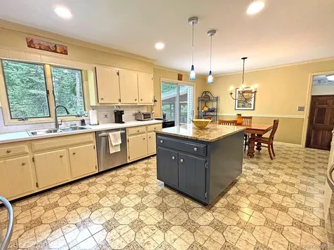 24 Ryan Drive West Hurley NY 12491