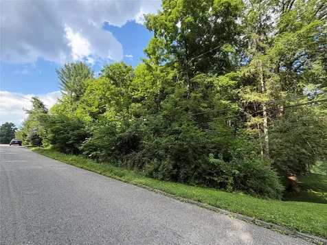222 Beach Drive Mahopac NY 10541