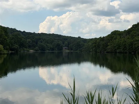 222 Beach Drive Mahopac NY 10541